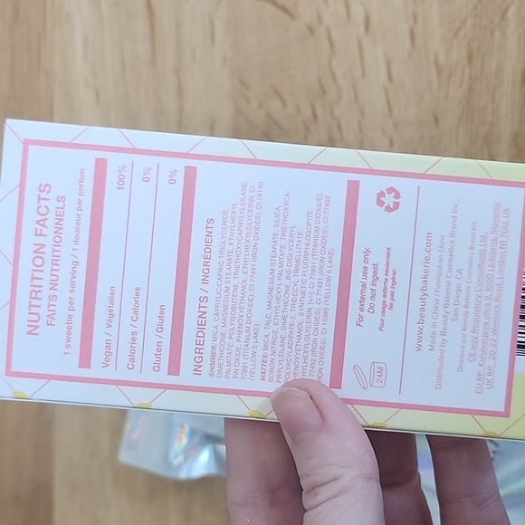 Lemon Bar Vegan Face Pallet Matte and Shimmer - Picture 4 of 7